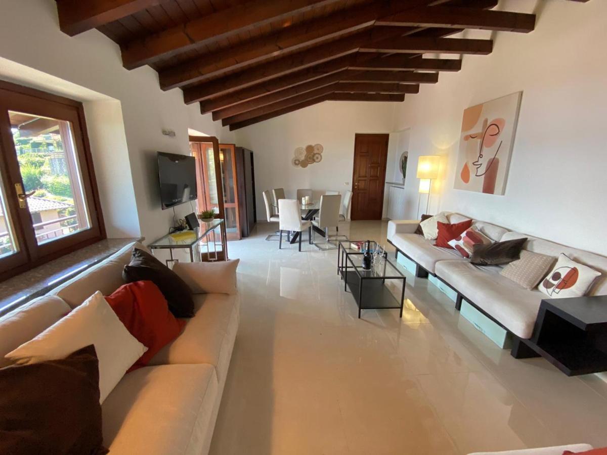 Penthouse Andrea Apartment Мейна Екстериор снимка